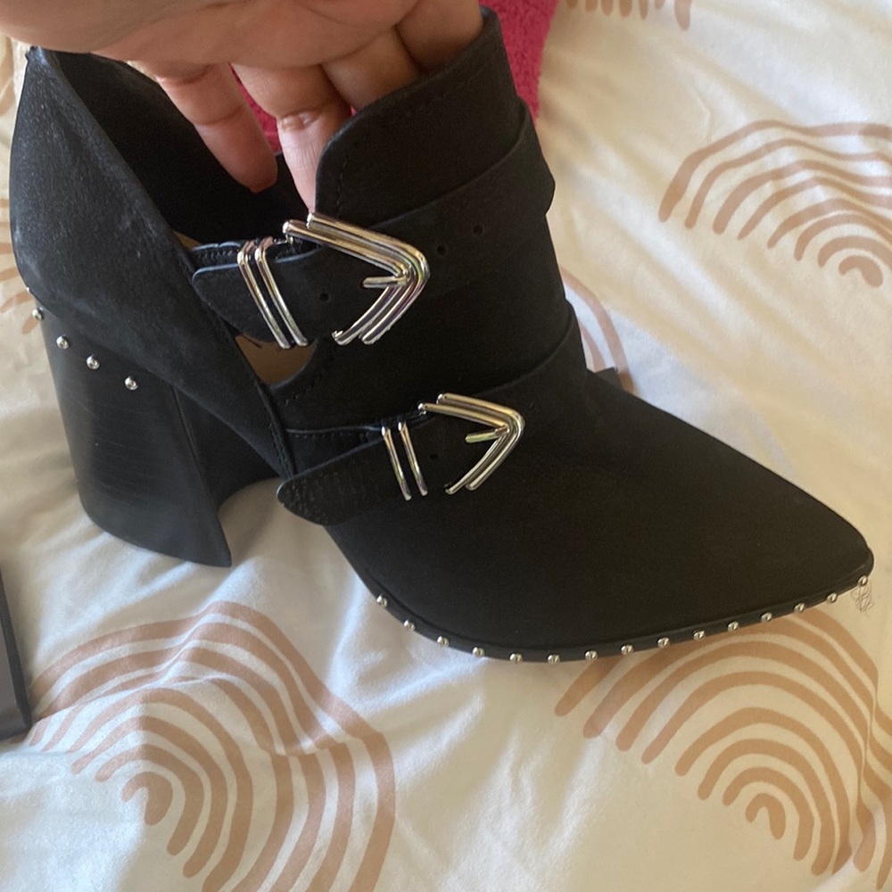 Gianni Bini bootie